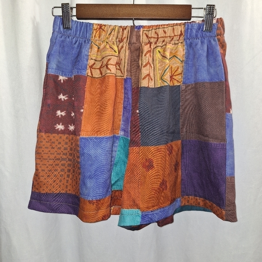 Romwe multi colored shorts size Medium